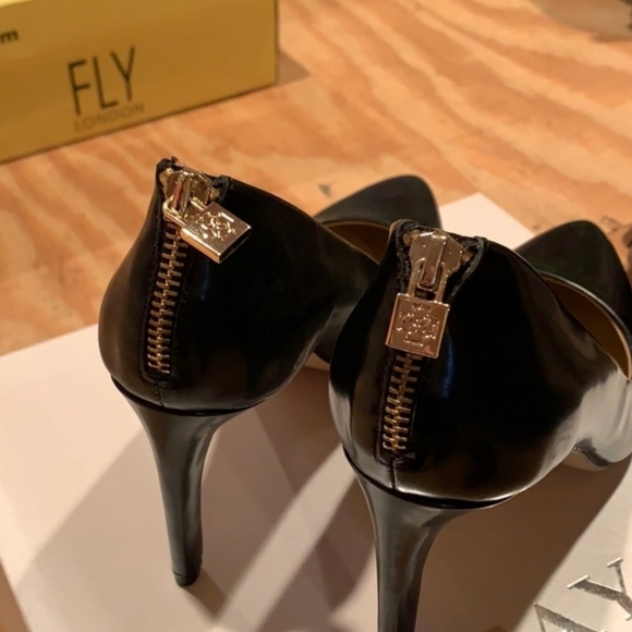 Ann Taylor Black Heels Sleek Design - Picture 2 of 3